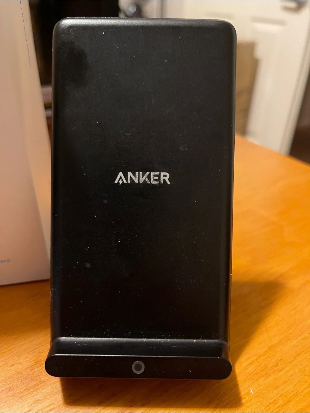 Anker Black Wireless Charging Stand with USB-C Cable